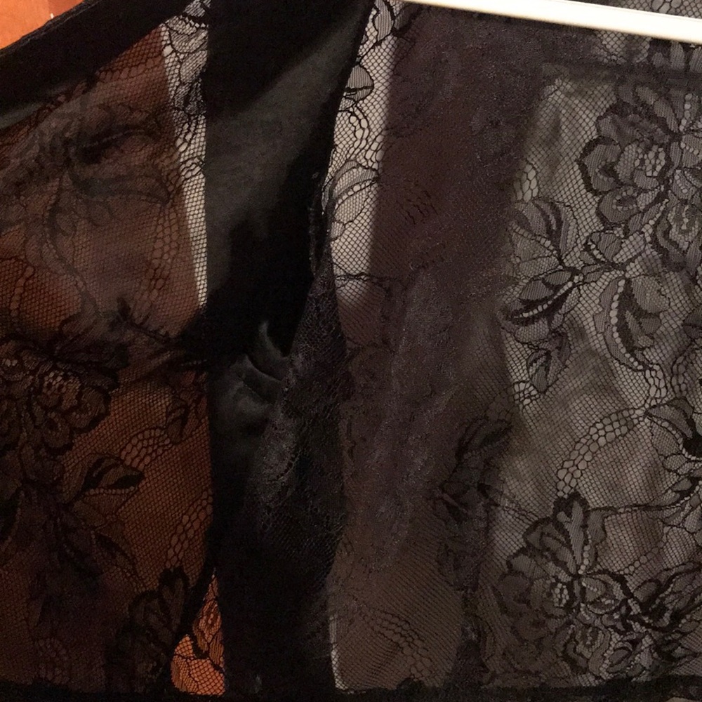 Short Lace Jacket - Picture 3 of 5